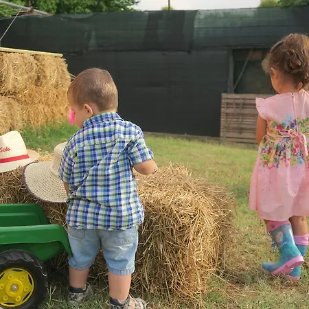 Country & La Quercia Farm stay
